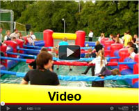 Hier sehen Sie ein Video vom Human Table Soccer